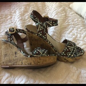 Multi colored wedges